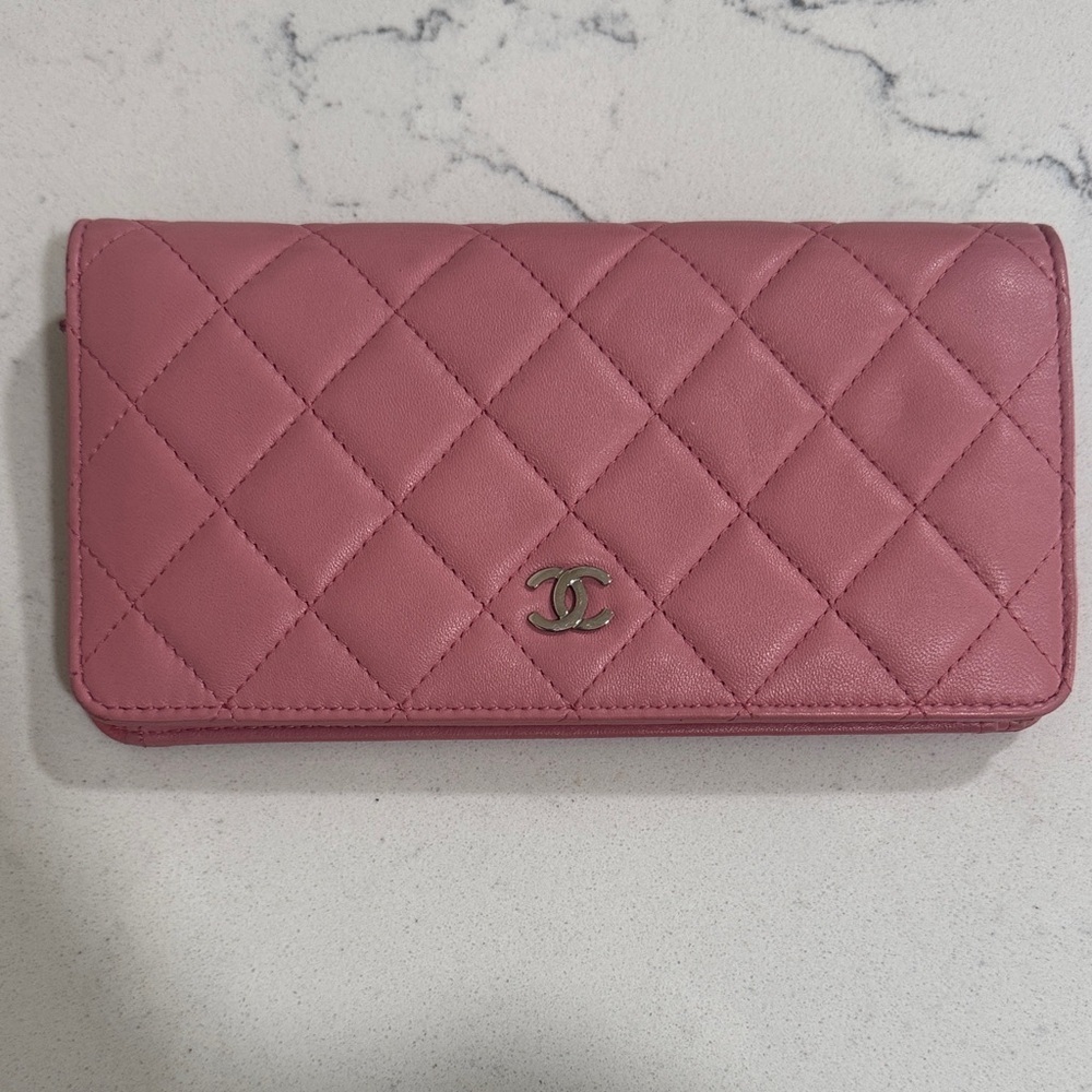 Chanel Pink Quilted Leather Wallet - Picture 2 of 11